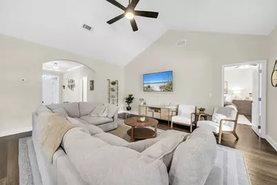 163 Camellia Court, Freeport, FL 32439 - Photo 8