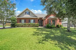 163 Camellia Ct, Freeport, FL 32439 - Photo 1