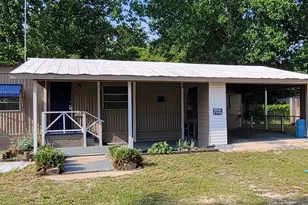 33 W Oleander Ave, Mossy Head, FL 32434 - Photo 2