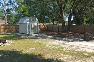 21 NW Jonquil Ave, Fort Walton Beach, FL 32548 - Photo 4