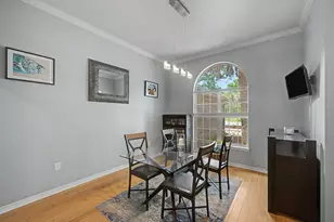 930 Sioux Cir, Crestview, FL 32536 - Photo 10