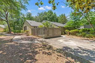 1000 Bay Dr, Niceville, FL 32578 - Photo 4