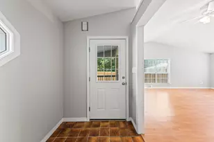698 Persimmon St, Freeport, FL 32439 - Photo 4