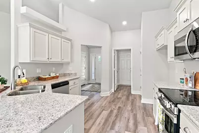 5908 Silvercrest Boulevard, Crestview, FL 32536 - Photo 2