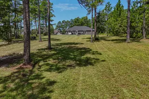 1092 10 Lake Dr, Defuniak Springs, FL 32433 - Photo 4