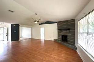 139 Steeplechase Dr, Crestview, FL 32539 - Photo 2