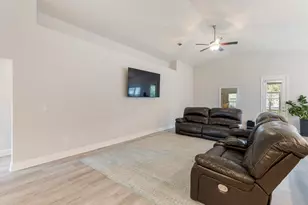 88 Cool Breeze Loop Loop, Freeport, FL 32439 - Photo 4