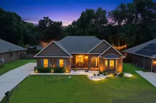 227 Paradise Palm Cir, Crestview, FL 32536 - Photo 2