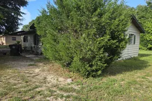 163 Fredrick Dr, Defuniak Springs, FL 32433 - Photo 2
