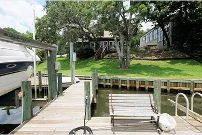 402 Barataria Lane, Fort Walton Beach, FL 32547 - Photo 58