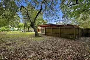 133 NW Robinwood Dr, Fort Walton Beach, FL 32548 - Photo 18