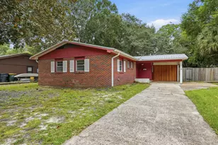 133 NW Robinwood Dr, Fort Walton Beach, FL 32548 - Photo 1