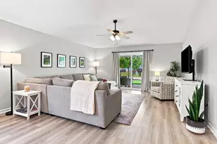 717 Riverwalk Cir, Freeport, FL 32439 - Photo 16