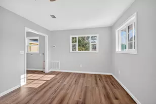 393 NW Lowery Dr, Fort Walton Beach, FL 32547 - Photo 8