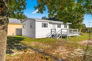 393 NW Lowery Dr, Fort Walton Beach, FL 32547 - Photo 2