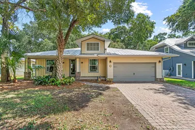 205 SE Alconese Avenue, Fort Walton Beach, FL 32548 - Photo 1