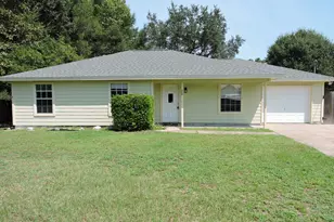 215 Grand Prix Dr, Crestview, FL 32536 - Photo 1