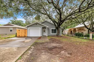 910 Linden Ave, Niceville, FL 32578 - Photo 1
