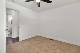 322 NW Leah Miller Dr, Fort Walton Beach, FL 32548 - Photo 22