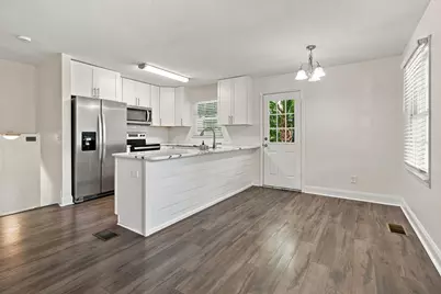 322 NW Leah Miller Drive, Fort Walton Beach, FL 32548 - Photo 8