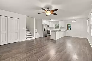 322 NW Leah Miller Dr, Fort Walton Beach, FL 32548 - Photo 6