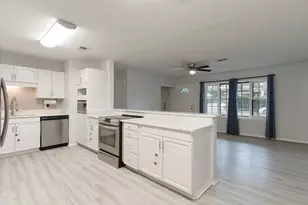 203 22nd St, Niceville, FL 32578 - Photo 4