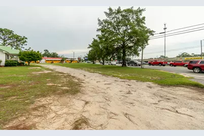 778 N Ferdon Boulevard, Crestview, FL 32536 - Photo 46
