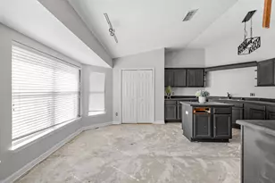 226 Trish Dr, Crestview, FL 32536 - Photo 4