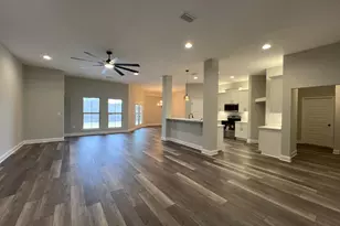 4640 Chanteuse Pkwy, Crestview, FL 32539 - Photo 4