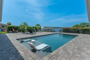 553 Cove Dr, Fort Walton Beach, FL 32547 - Photo 2