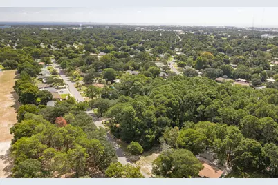 324 NW Lake Drive, Fort Walton Beach, FL 32548 - Photo 10