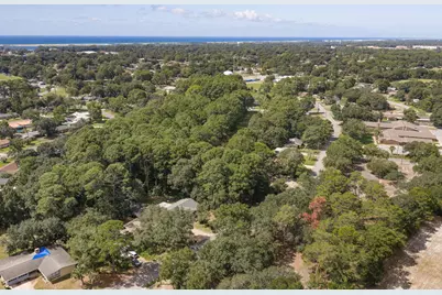 324 NW Lake Drive, Fort Walton Beach, FL 32548 - Photo 14