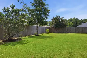 2176 Bromly Dr, Navarre, FL 32566 - Photo 70