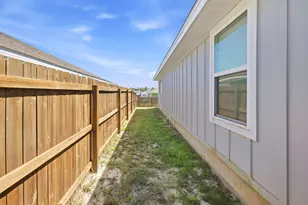 211 Laurel Hl St, Crestview, FL 32539 - Photo 56