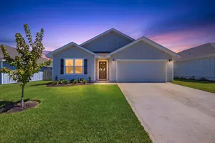211 Laurel Hl St, Crestview, FL 32539 - Photo 1