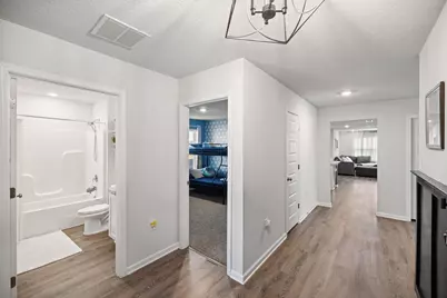 211 Laurel Hill Street, Crestview, FL 32539 - Photo 6
