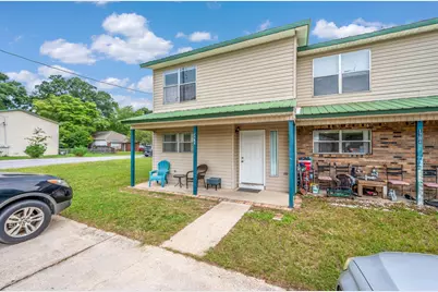 1702 E 1st Avenue, Crestview, FL 32539 - Photo 2