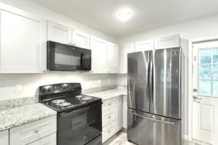 704 E Chestnut Ave, Crestview, FL 32539 - Photo 8