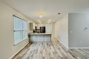 704 E Chestnut Ave, Crestview, FL 32539 - Photo 4