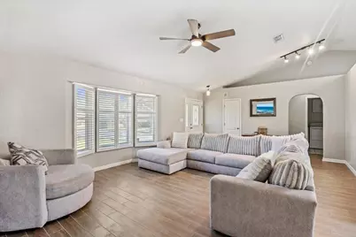 2029 Colby Court, Navarre, FL 32566 - Photo 6
