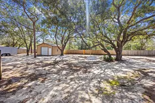 2029 Colby Ct, Navarre, FL 32566 - Photo 4