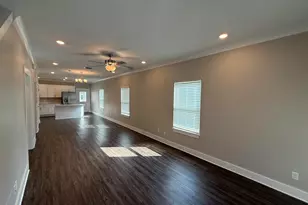 202 Date Palm Ln, Freeport, FL 32439 - Photo 4