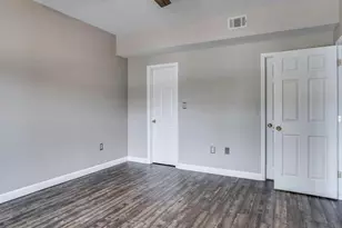 1501 N Partin Dr, Niceville, FL 32578 - Photo 18