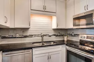 1501 N Partin Dr, Niceville, FL 32578 - Photo 10