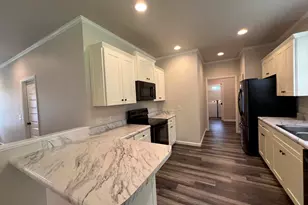 2619 Victoria Pl, Crestview, FL 32536 - Photo 1