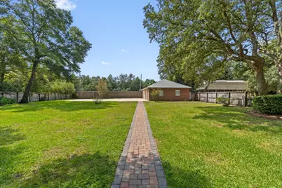 6805 Avenida De Galvez, Navarre, FL 32566 - Photo 38