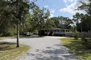 927 Black Creek Blvd, Freeport, FL 32439 - Photo 44