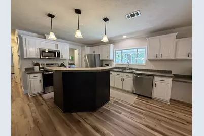 927 Black Creek Boulevard, Freeport, FL 32439 - Photo 10