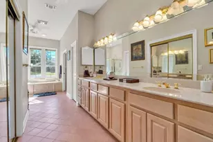 122 W Country Club Dr, Destin, FL 32541 - Photo 10