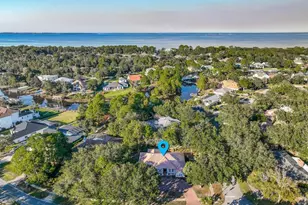 122 W Country Club Dr, Destin, FL 32541 - Photo 16